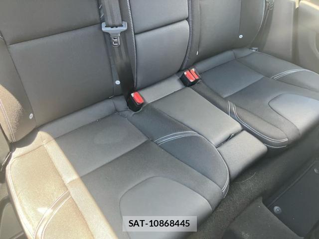 Volvo V40 2017-06 7621131-20