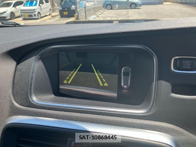 Volvo V40 2017-06 7621131-21