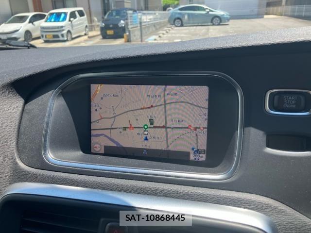 Volvo V40 2017-06 7621131-22