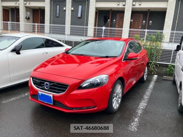 Volvo V40 2015-12 7621135-1