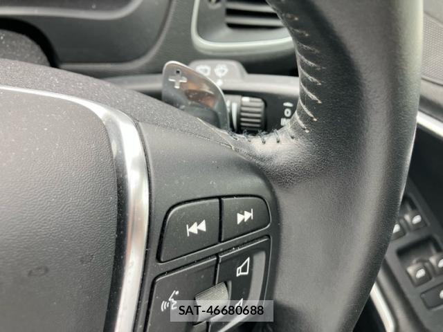 Volvo V40 2015-12 7621135-19