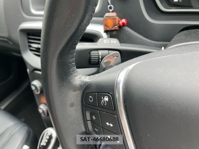 Volvo V40 2015-12 7621135-20