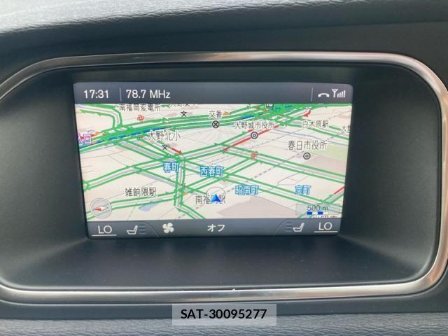 Volvo V40 2013-09 7621133-15