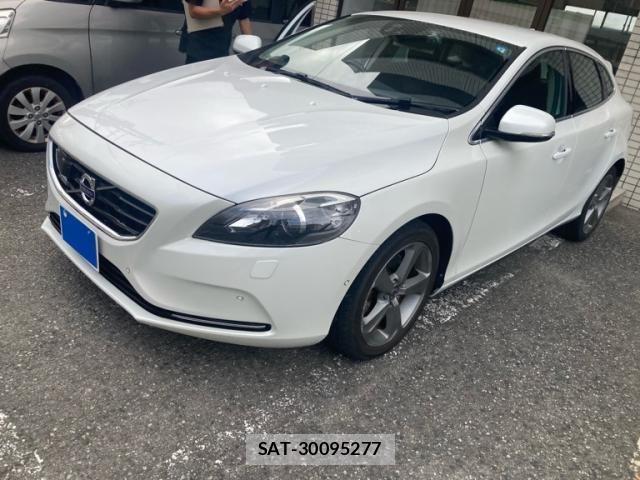 Volvo V40 2013-09 7621133-1