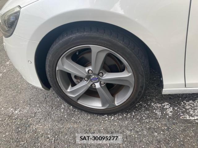 Volvo V40 2013-09 7621133-4
