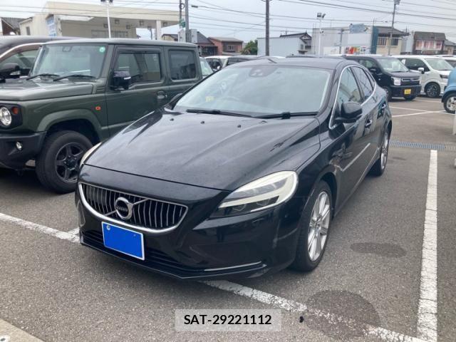 Volvo V40 2017-04 7621132-1