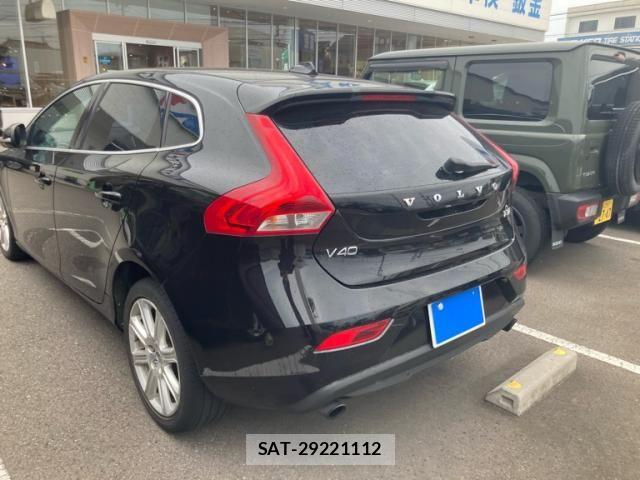 Volvo V40 2017-04 7621132-3