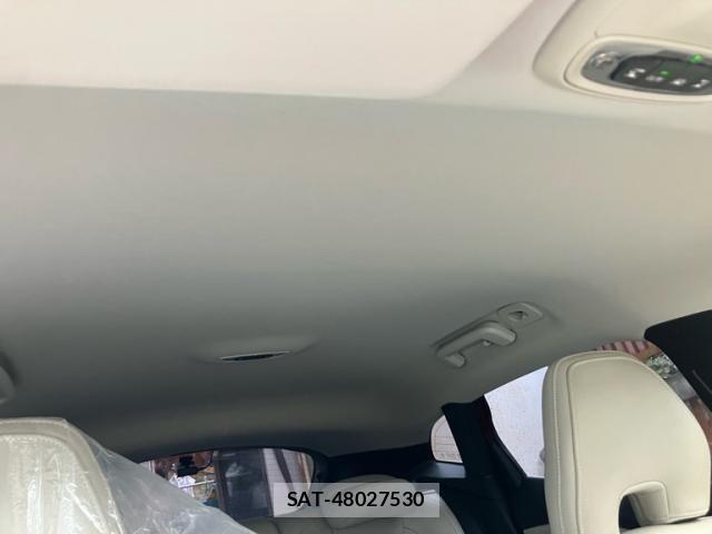 Volvo V40 2016-02 7730418-13