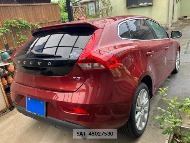 Volvo V40 2016-02 7730418-1