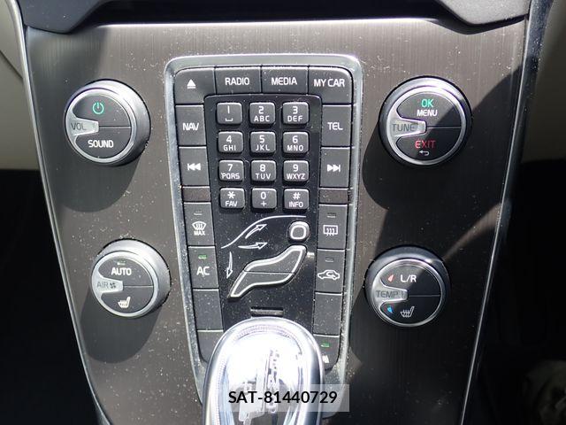 Volvo V40 2013-06 7730422-16