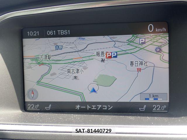 Volvo V40 2013-06 7730422-18