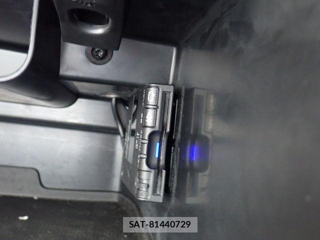 Volvo V40 2013-06 7730422-20