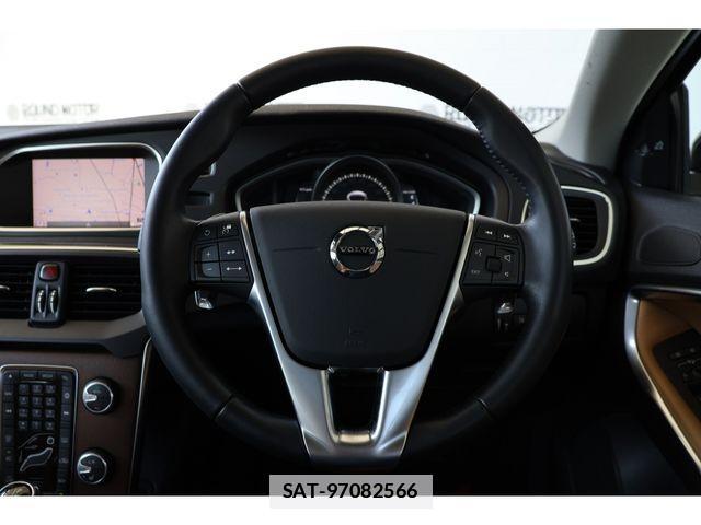 Volvo V40 2019-09 7730417-9