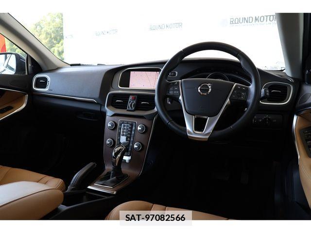 Volvo V40 2019-09 7730417-1