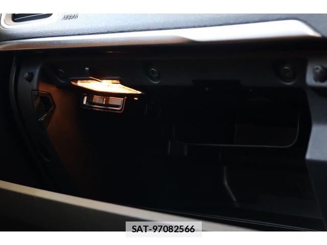 Volvo V40 2019-09 7730417-20