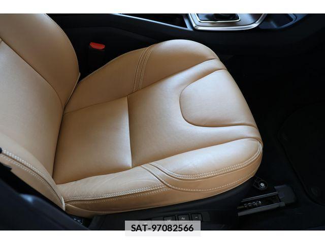 Volvo V40 2019-09 7730417-23