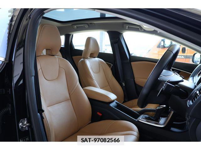 Volvo V40 2019-09 7730417-8