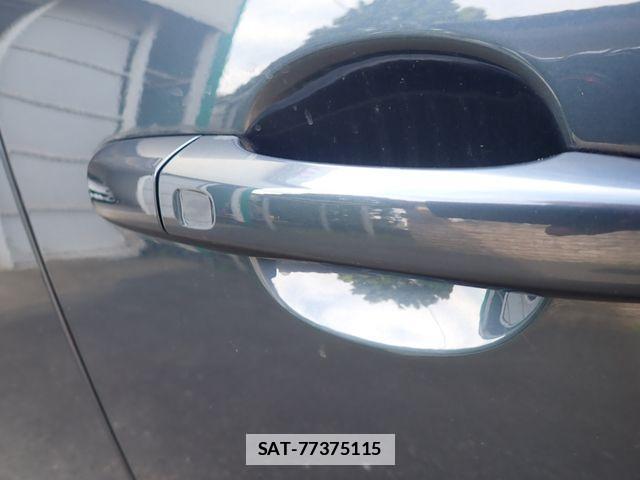 Volvo V40 2016-10 7730415-10