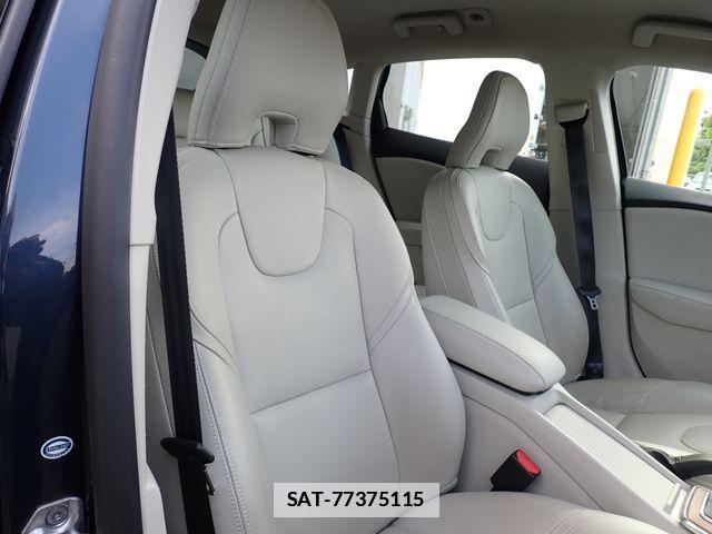 Volvo V40 2016-10 7730415-20