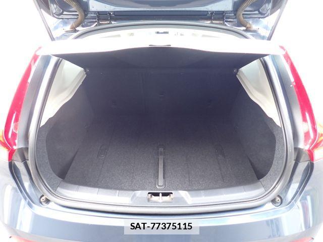 Volvo V40 2016-10 7730415-22