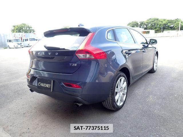 Volvo V40 2016-10 7730415-7