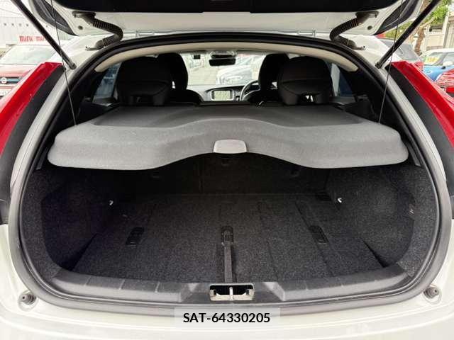 Volvo V40 2016-12 7790268-12