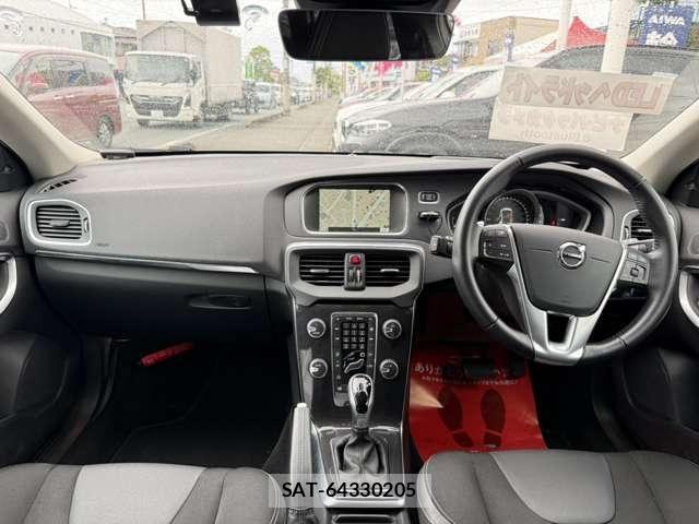 Volvo V40 2016-12 7790268-13