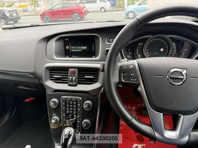 Volvo V40 2016-12 7790268-17