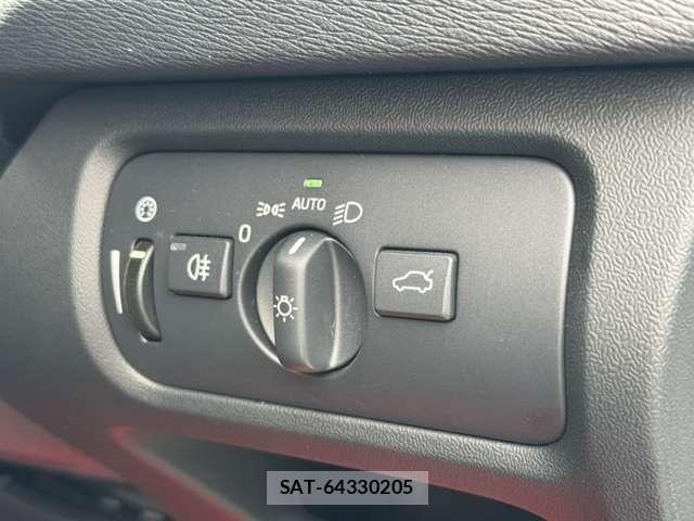 Volvo V40 2016-12 7790268-21