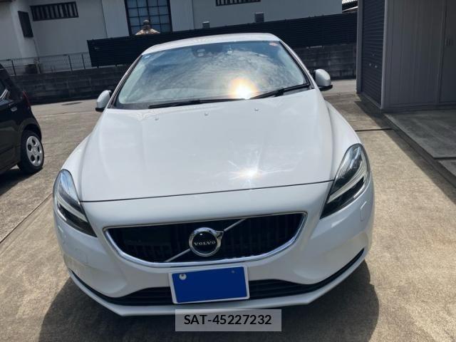 Volvo V40 2016-10 7880317-0