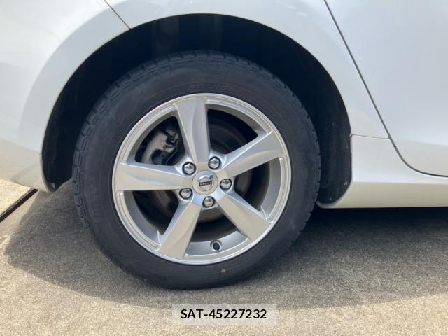 Volvo V40 2016-10 7880317-10
