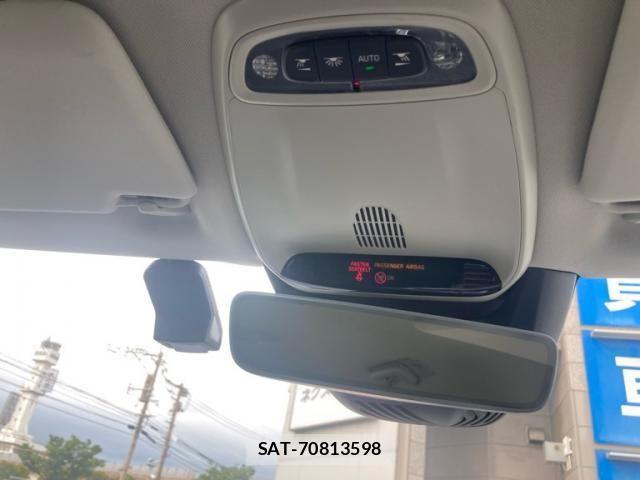 Volvo V40 2018-03 7880323-23