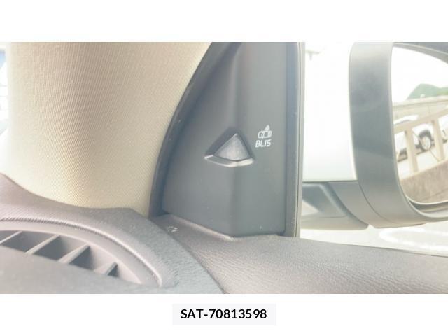 Volvo V40 2018-03 7880323-27