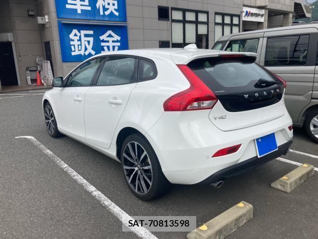 Volvo V40 2018-03 7880323-3