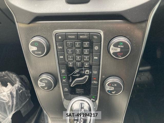 Volvo V40 2015-03 7964306-14