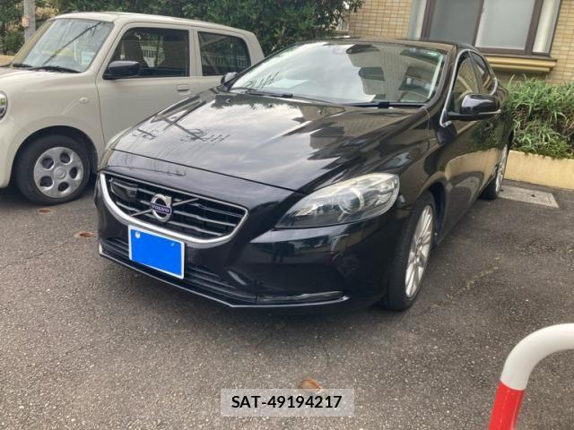 Volvo V40 2015-03 7964306-1