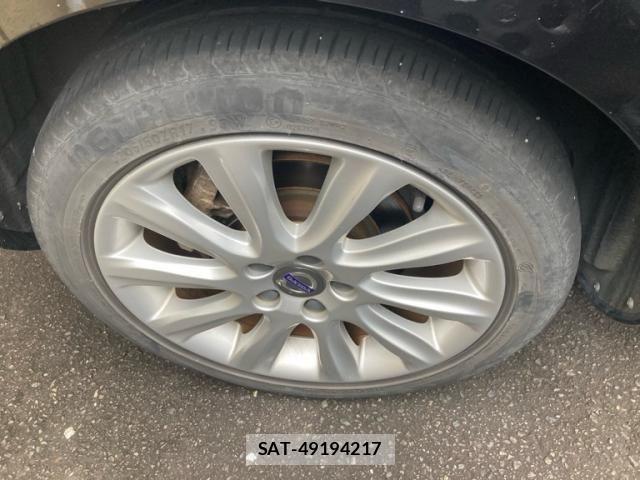 Volvo V40 2015-03 7964306-5