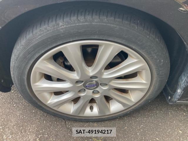 Volvo V40 2015-03 7964306-8