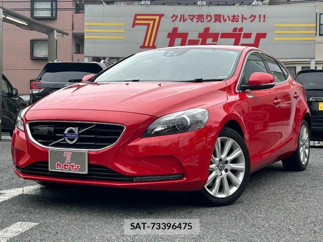 Volvo V40 2015-08 7964307-0