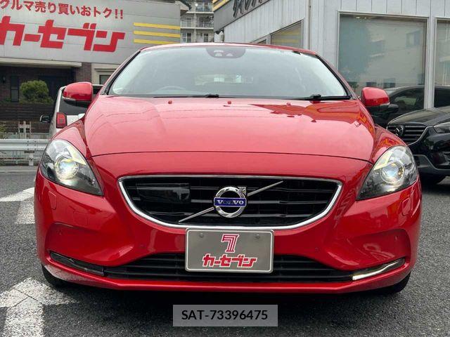 Volvo V40 2015-08 7964307-21