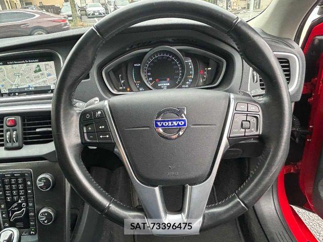 Volvo V40 2015-08 7964307-5