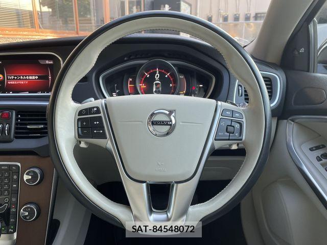 Volvo V40 2017-12 7981470-13