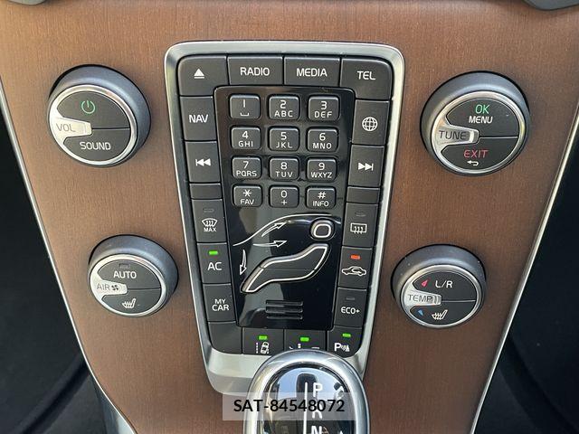 Volvo V40 2017-12 7981470-15