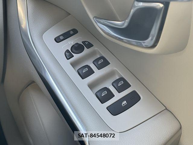 Volvo V40 2017-12 7981470-18