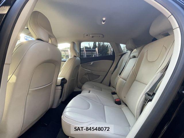 Volvo V40 2017-12 7981470-22