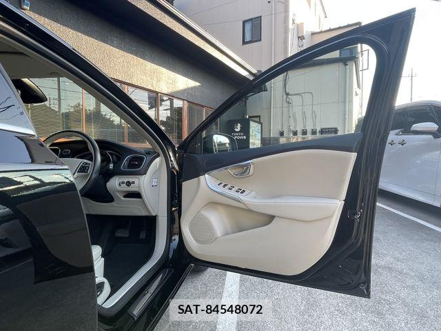 Volvo V40 2017-12 7981470-24