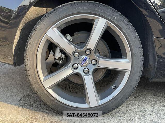 Volvo V40 2017-12 7981470-5