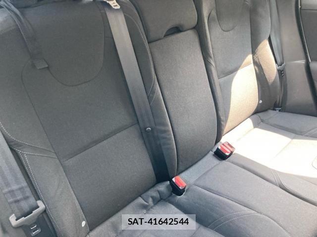 Volvo V40 2015-09 7981468-10