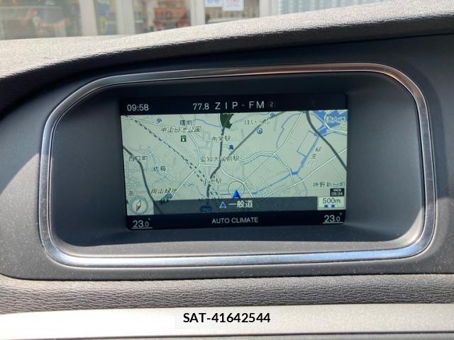Volvo V40 2015-09 7981468-16
