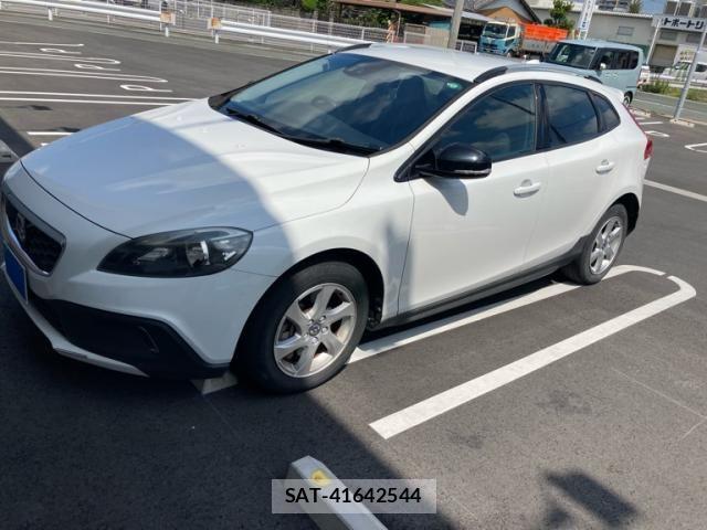 Volvo V40 2015-09 7981468-2